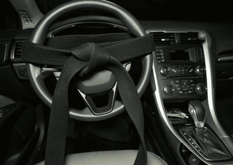 16 Defensive Driving Tips